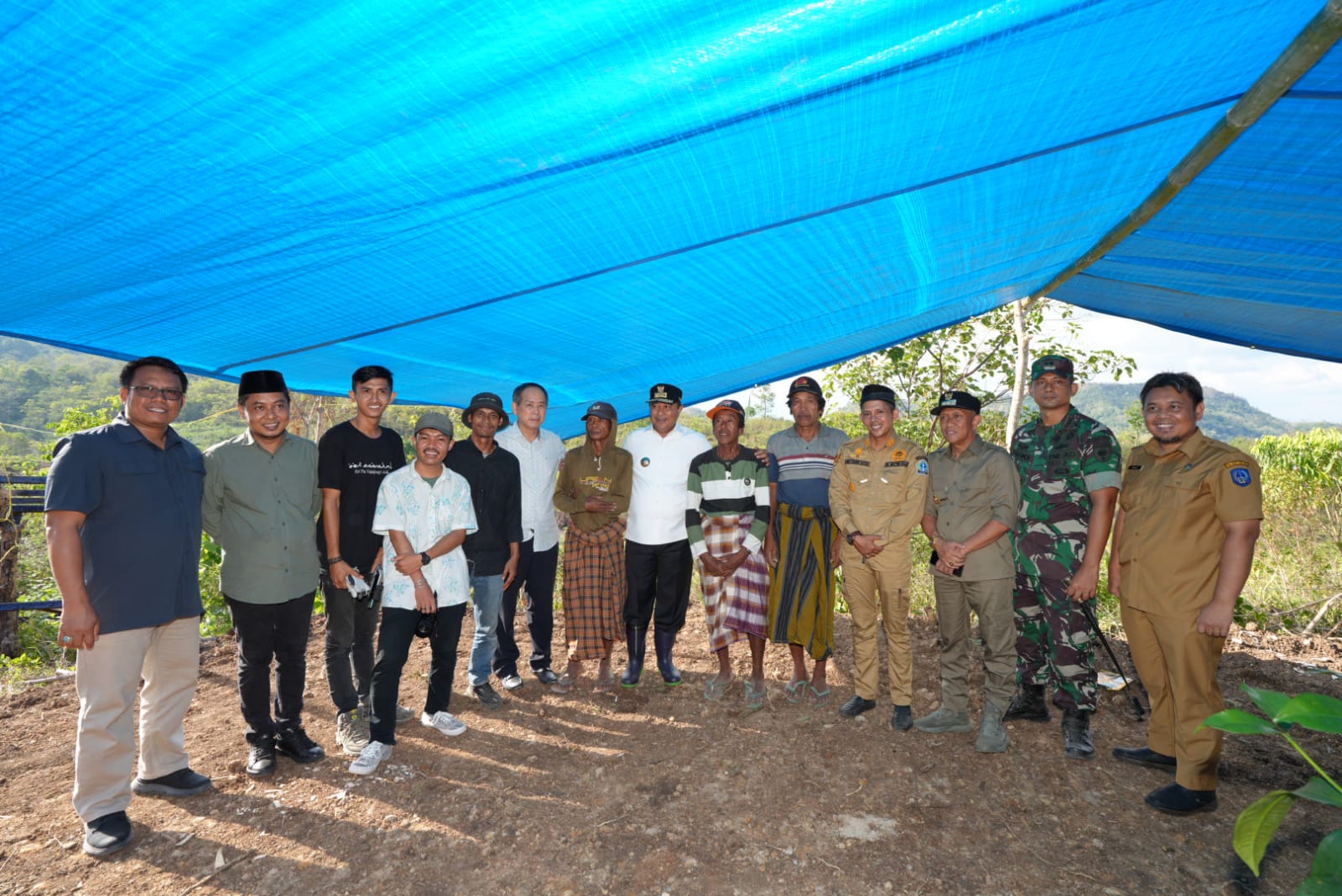 Warga Mattiro Walie Terharu Pertama Kali Didatangi Gubernur Sulsel