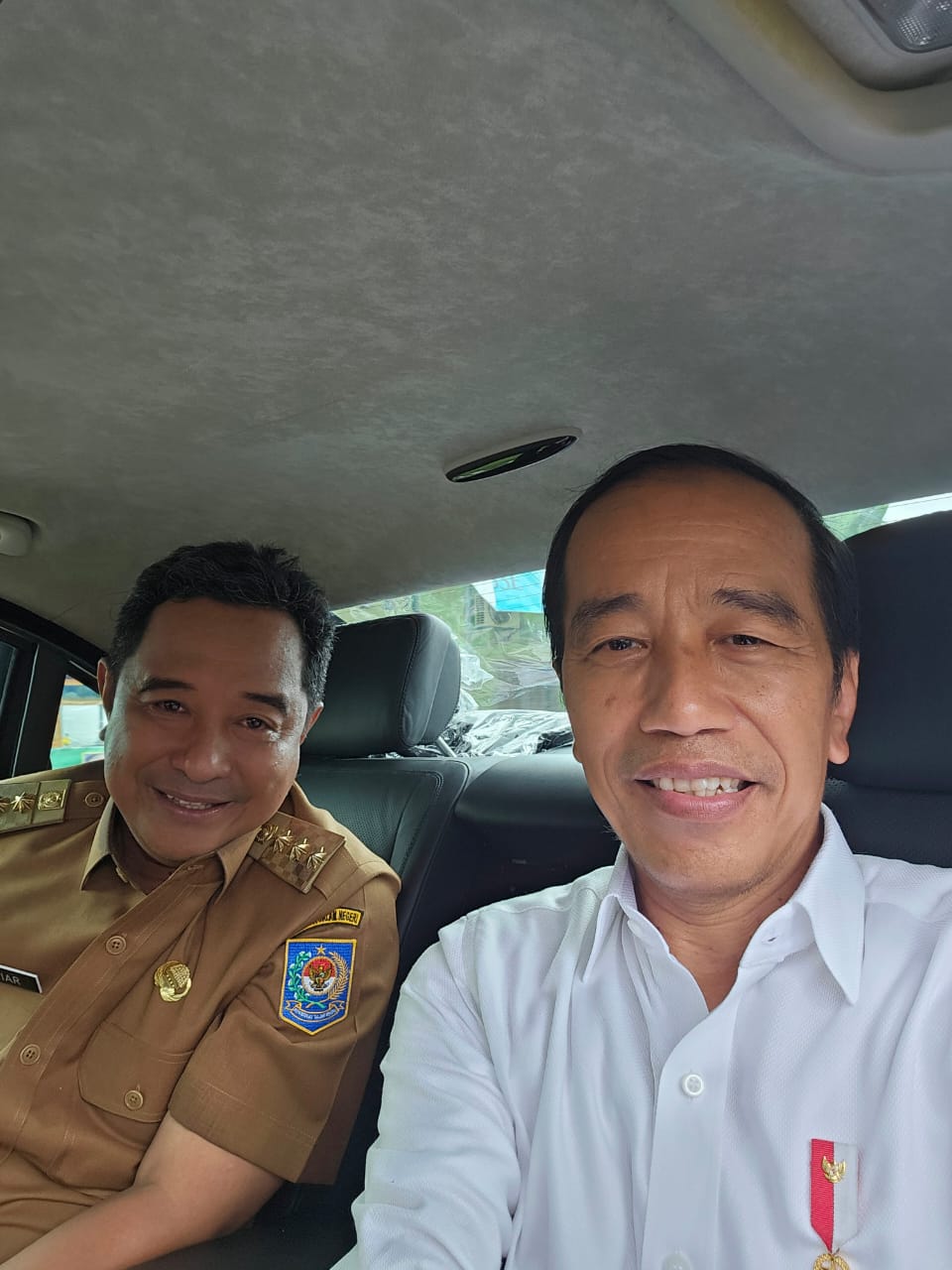 Pj Gubernur Bahtiar Semobil dengan Presiden Jokowi, Laporkan Perkembangan 