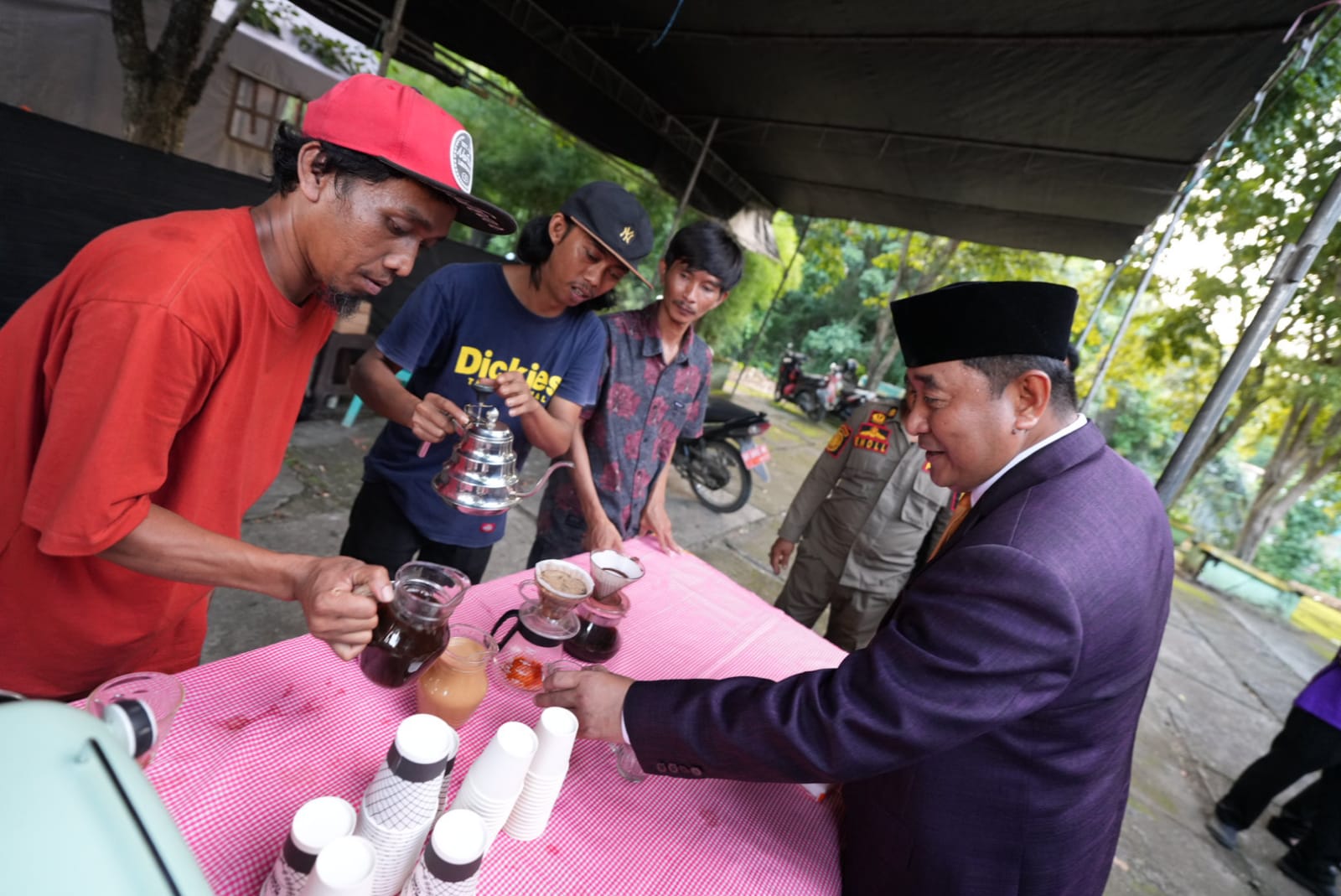 HUT Kabupaten Enrekang, Pj Gubernur Sulsel Apresiasi Pembangunan di Sektor Infrastruktur dan Pertanian