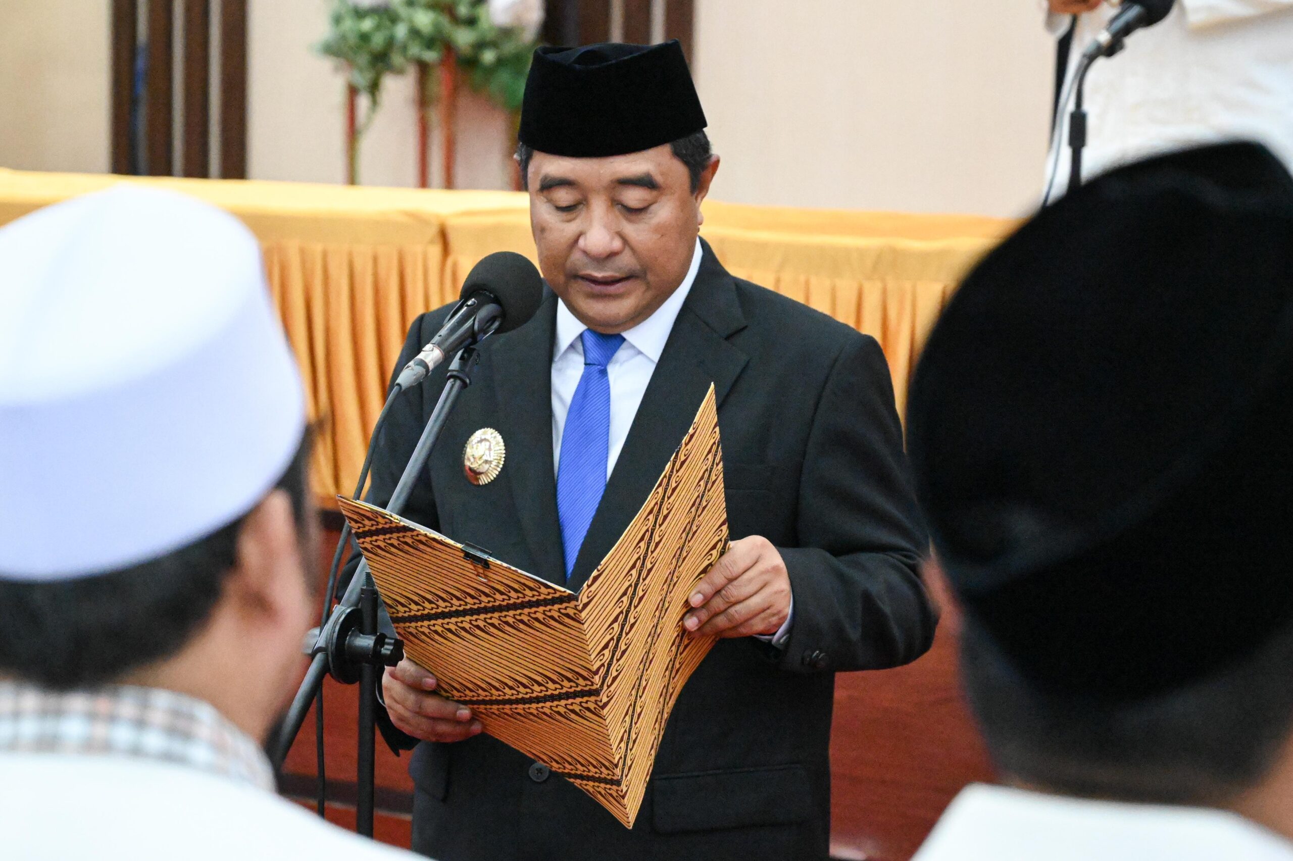 Lantik Pengurus Masjid Milik Pemprov Sulsel, Pj Gubernur Bahtiar Harap Maksimal Layani Jemaah