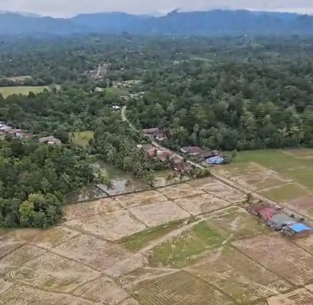 Pj Gubernur dan Kapolda Sulsel Pantau Wilayah Terdampak Banjir dan Longsor dari Udara