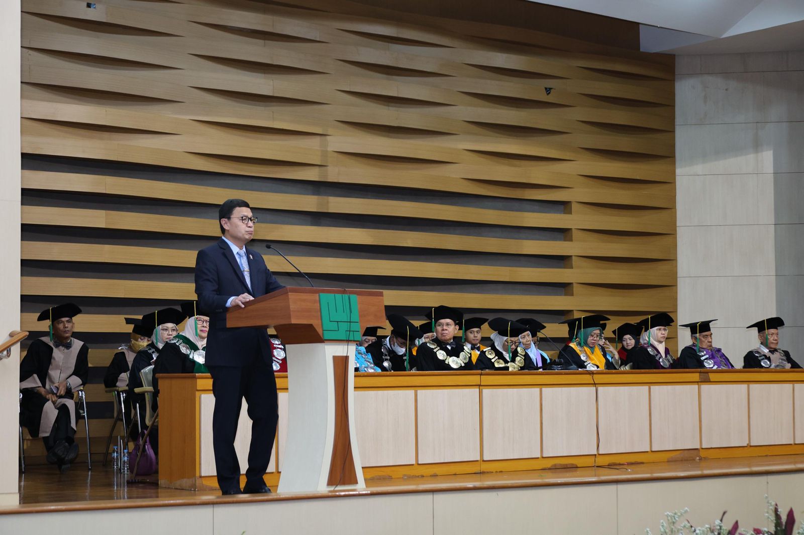 Menavigasi Masa Depan dengan ATMPs Neuroscience Leadership: Taruna Ikrar Inspirasi Ratusan Dosen dan Wisudawan Universitas YARSI