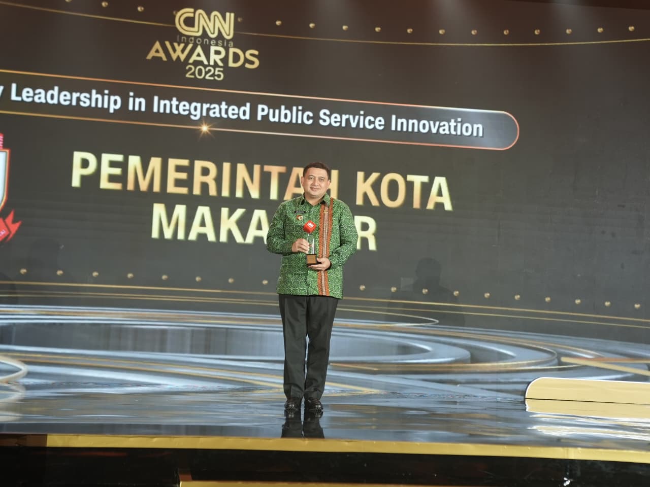 Munafri Torehkan Prestasi Nasional, Antar Makassar Raih Penghargaan Smart City Terbaik 2025