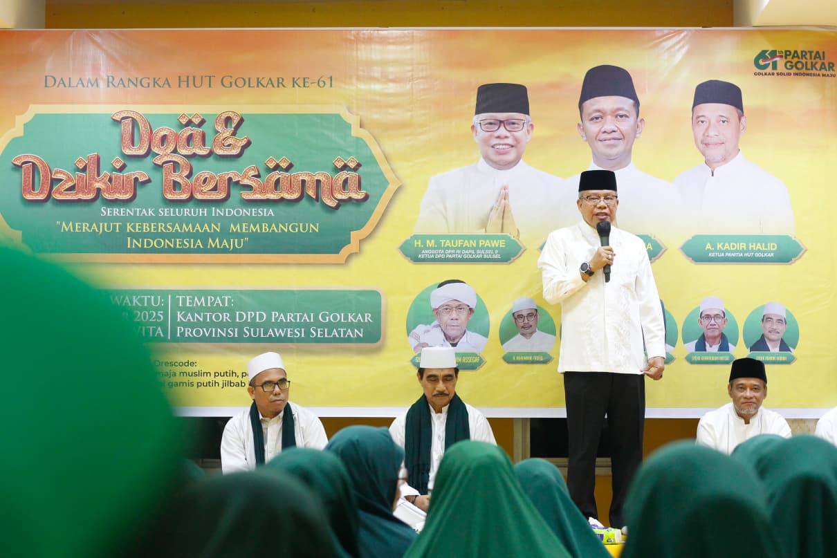 Taufan Pawe Pimpin Doa Untuk Korban Bencana Dua Provinsi Sumatera-Aceh Pada Puncak HUT Gokar Ke 61.