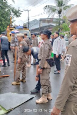 Trotoar dan Drainase Dikembalikan Fungsinya, 96 PKL di Mariso Ditertibkan