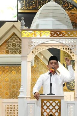 Di Masjid Nurul Iman Macorawalie, Bupati Ajak Warga Belanja di Kampung Sendiri
