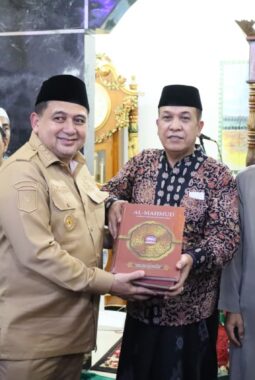 Safari Ramadan di Rajawali, Wali Kota Makassar Ajak Warga Sambut Pasar Murah