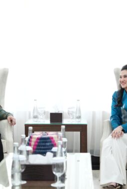 Gubernur Sherly Tjoanda Belajar Strategi PAD dan Inflasi ke Munafri saat Silaturahmi di Rujab