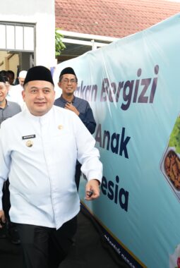 Munafri Tegaskan Dukungan Program MBG di Makassar, Dampaknya ke Gizi dan Ekonomi Nyata