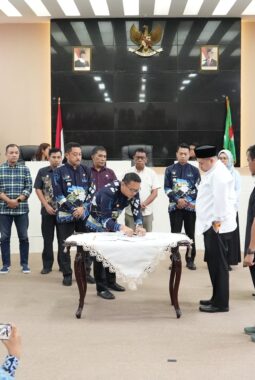 Camat Se-Makassar Teken Komitmen Basmi Sampah, Terapkan Sanitary Landfill di TPA Antang