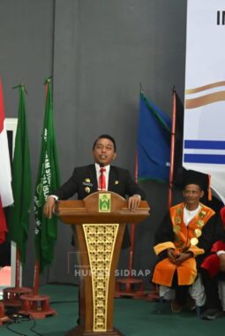 Memperkuat Generasi Religius, Bupati Sidrap Hadiri Wisuda IAI DDI dan Teken MoU