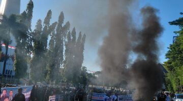 Unjuk Rasa  Nasdem Sulsel Di Makassar, Tuntut Tempo Minta Maaf Atas Beritanya 