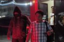 Usai Diperiksa, Kadis Perkimtan Langsung Pulang, Terlihat menggunakan masker dan Jaket Hitam Keluar Dari Satreskrim   Polres Gowa