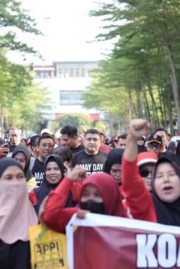 Munafri-Aliyah Rangkul Buruh, Peringati May Day 2026 Bersama Lewat Fun Walk