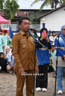 Buka Karang Taruna Cup II, Aksi Bupati Sidrap Main Voli Semarakkan Suasana