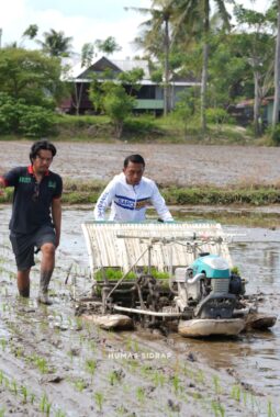 Wujudkan Petani Modern, Bupati Sidrap Tekankan Kolaborasi Teknologi dan Mekanisasi