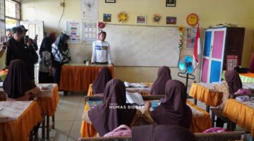 Pastikan Kualitas Pendidikan, Bupati Sidrap Sidak di SDN 20 Pangkajene