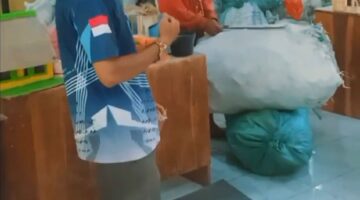 Ubah Sampah Plastik Jadi Cuan, SMPN 2 Watang Pulu Sidrap Dapat Pujian Selangit dari Bupati Syahar