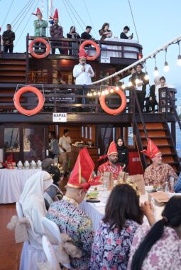 Wali Kota Munafri Jamu Delegasi 28 Negara Peserta IGS 2026, Menu Kuliner Khas Makassar di Atas Kapal Pinisi
