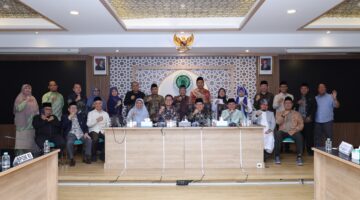 Taruna Ikrar Kunjungi MUI, BPOM Jajaki Sinergi Perkuat Jaminan Produk Halal yang Aman, Bermutu, dan Berkhasiat
