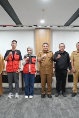 Wali Kota Makassar Sambut 248 Mahasiswa KKN Unhas, Dorong Penguatan Program Urban Farming dan Zero Waste