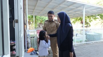 Appi  Antar Anak di Hari Pertama Sekolah dan Pantau MPLS di SD-SMP