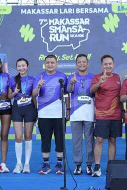 Wali Kota Makassar Lepas Peserta dan Ramaikan Kategori 10K Makassar SMAnSA Run 2026