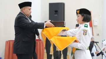 Munafri Kukuhkan 70 Paskibraka Kota Makassar untuk Upacara HUT RI ke-81 di Karebosi