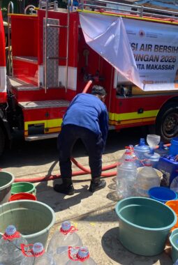 Bantu Warga Terdampak Kekeringan, Pemkot Makassar Pastikan Distribusi Air Bersih ke Semua Kecamatan
