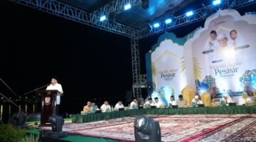 Munafri-Aliyah Bersama Ribuan Warga Semarakkan Maulid Akbar Pesisir di Paotere