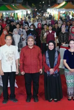 Munafri-Melinda Nikmati Pentas Anak-Anak Warga di Pesta Rakyat Kecamatan Wajo
