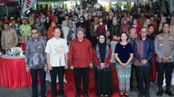 Munafri-Melinda Nikmati Pentas Anak-Anak Warga di Pesta Rakyat Kecamatan Wajo