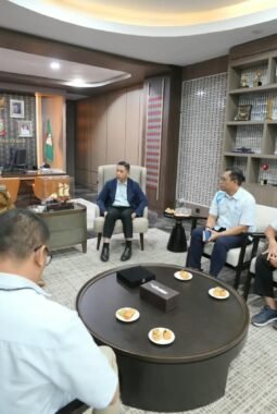 Warga Keluhkan Pemadaman Bergilir, Appi Langsung Undang Manajemen PLN ke Balai Kota Bahas Solusi