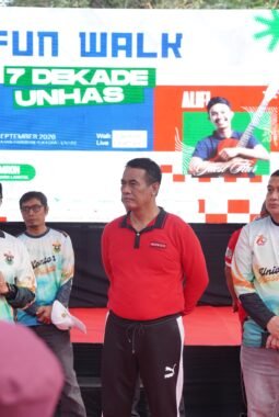 Bersama Mentan RI, Wali Kota Munafri Ramaikan Fun Walk Dies Natalis ke-70 Unhas