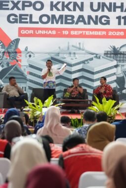 Hadir Sebagai Narasumber Utama Expo KKN Unhas, Bupati Syaharuddin Puji Dampak Positif Pengabdian Mahasiswa
