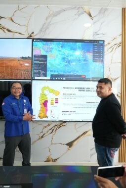 Wali Kota Makassar Pantau Kabut Asap di BMKG, Appi Bergerak Siapkan Solusi Konkret